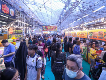 Crowds at the Geylang Serai Ramadan bazaar on March 26, 2023.